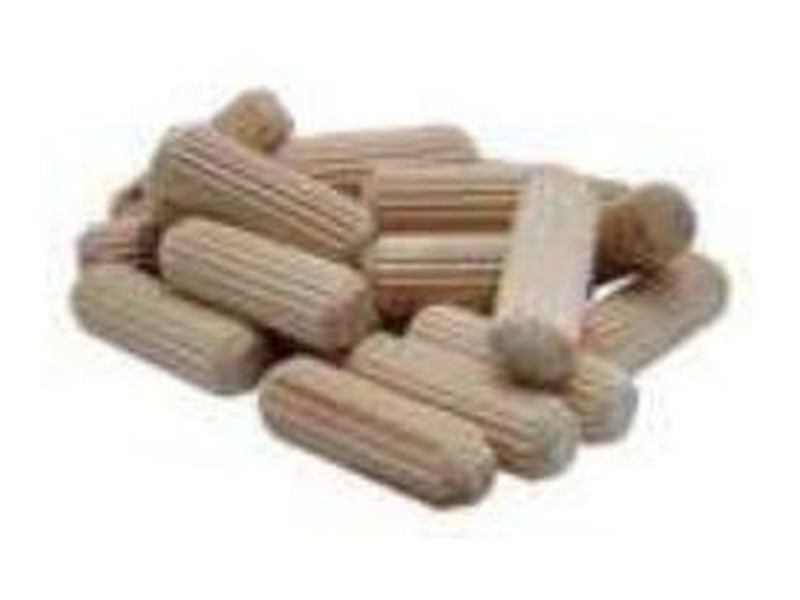 Beech fluted timber dowels