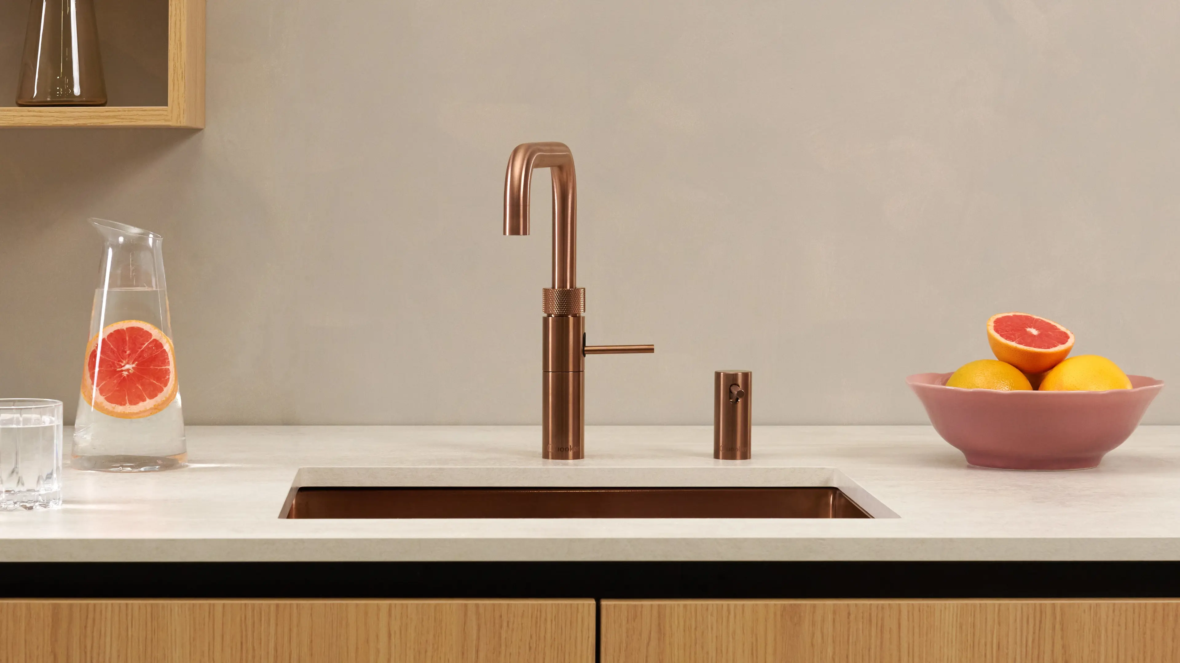Single-lever kitchen mixer tap